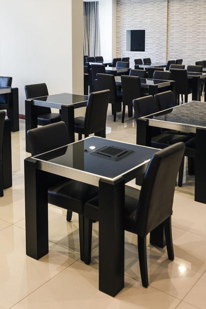 Nobile Hotel Estacion Central Сантьяго Экстерьер фото