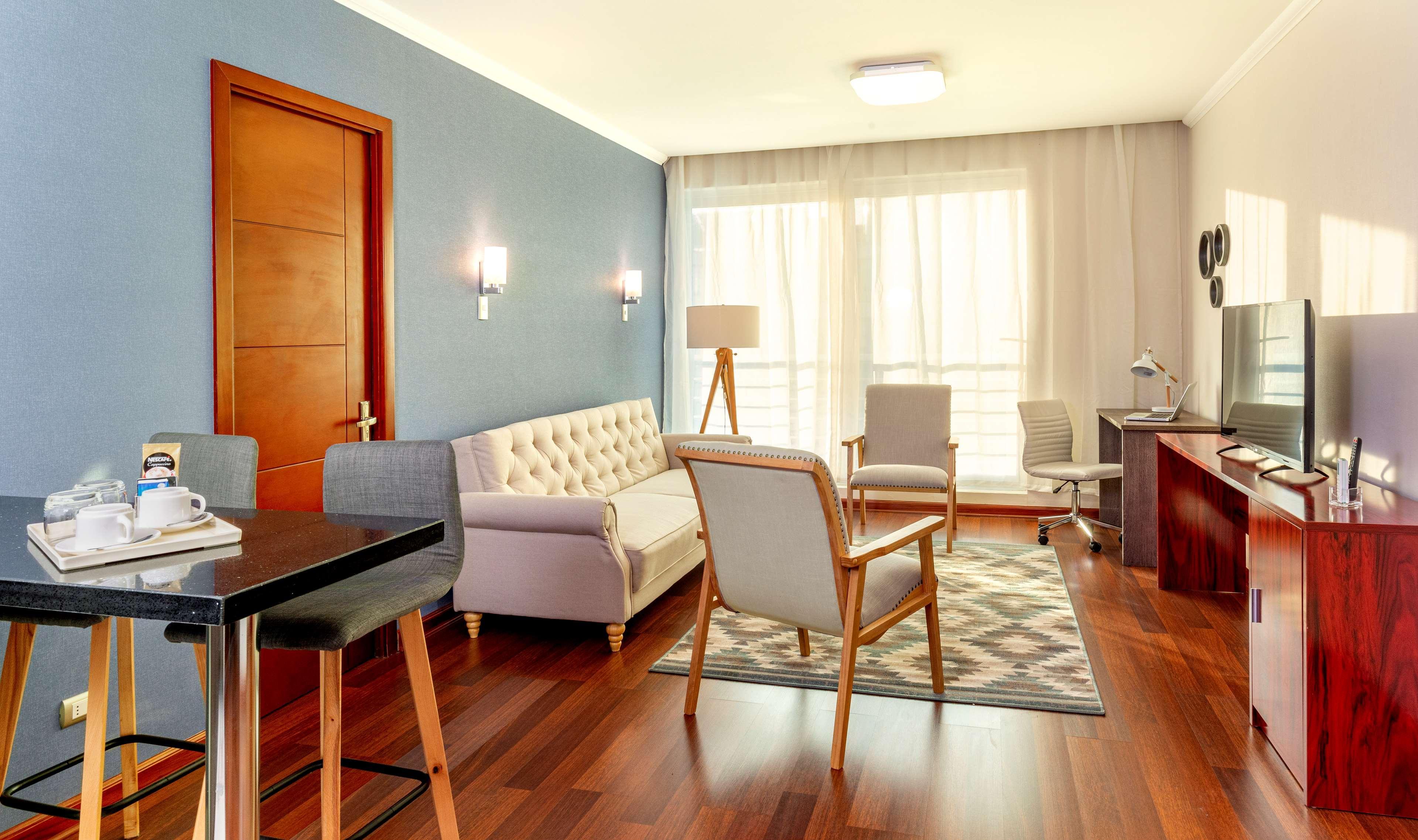 Nobile Hotel Estacion Central Сантьяго Экстерьер фото