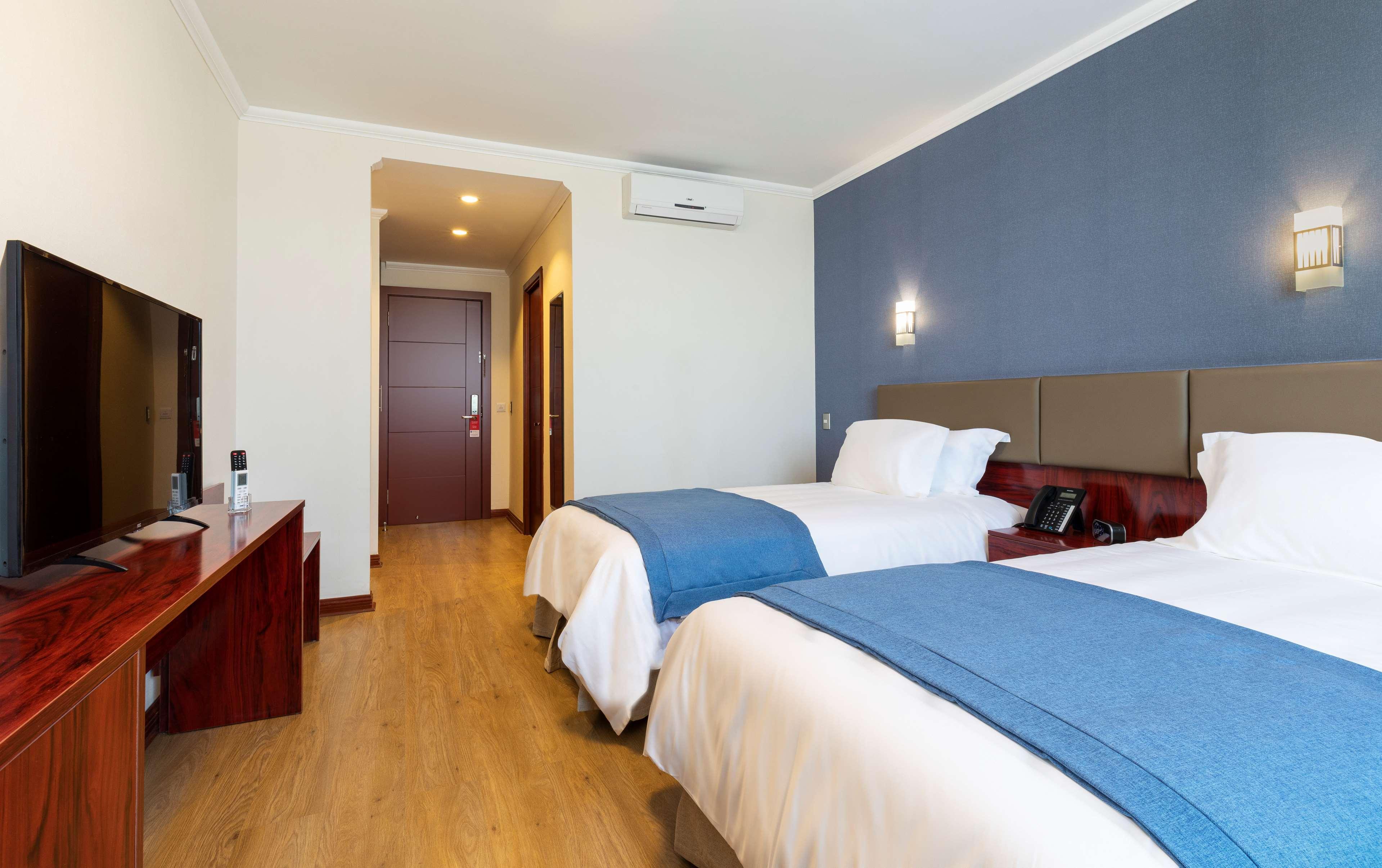 Nobile Hotel Estacion Central Сантьяго Экстерьер фото