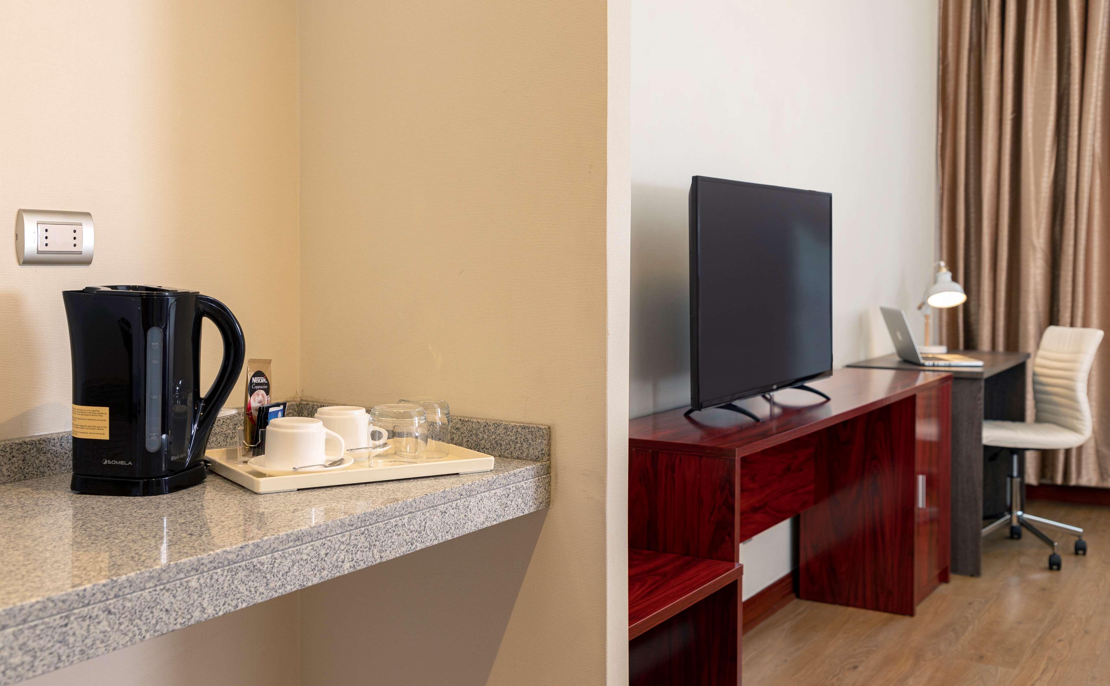 Nobile Hotel Estacion Central Сантьяго Экстерьер фото