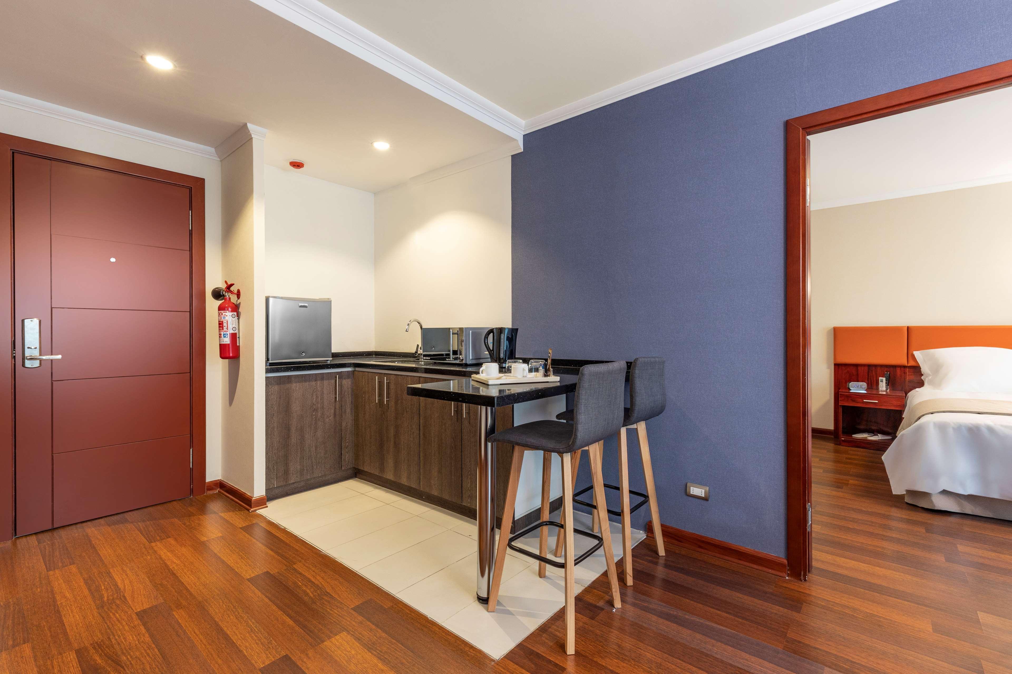 Nobile Hotel Estacion Central Сантьяго Экстерьер фото