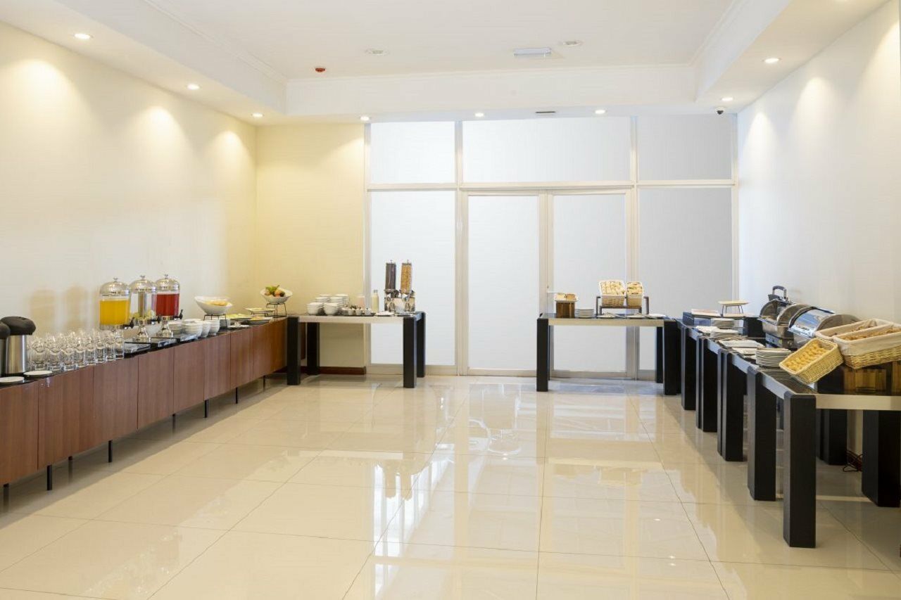Nobile Hotel Estacion Central Сантьяго Экстерьер фото